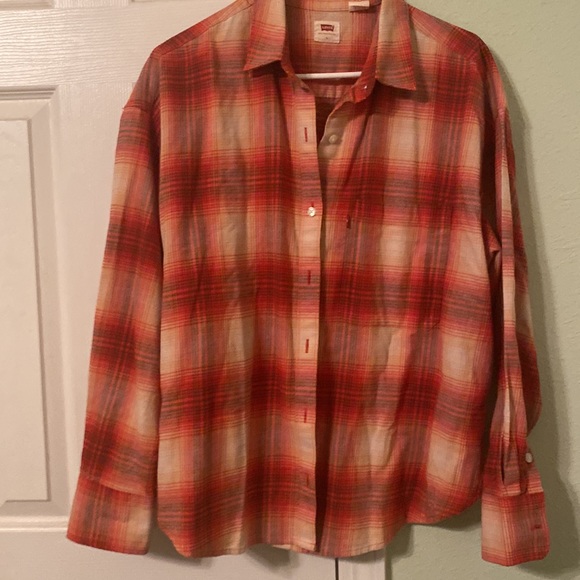 Women’s Flannel Size: L - Picture 5 of 6
